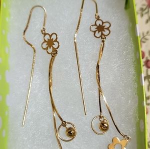18k Solid Gold Long Earring NWT